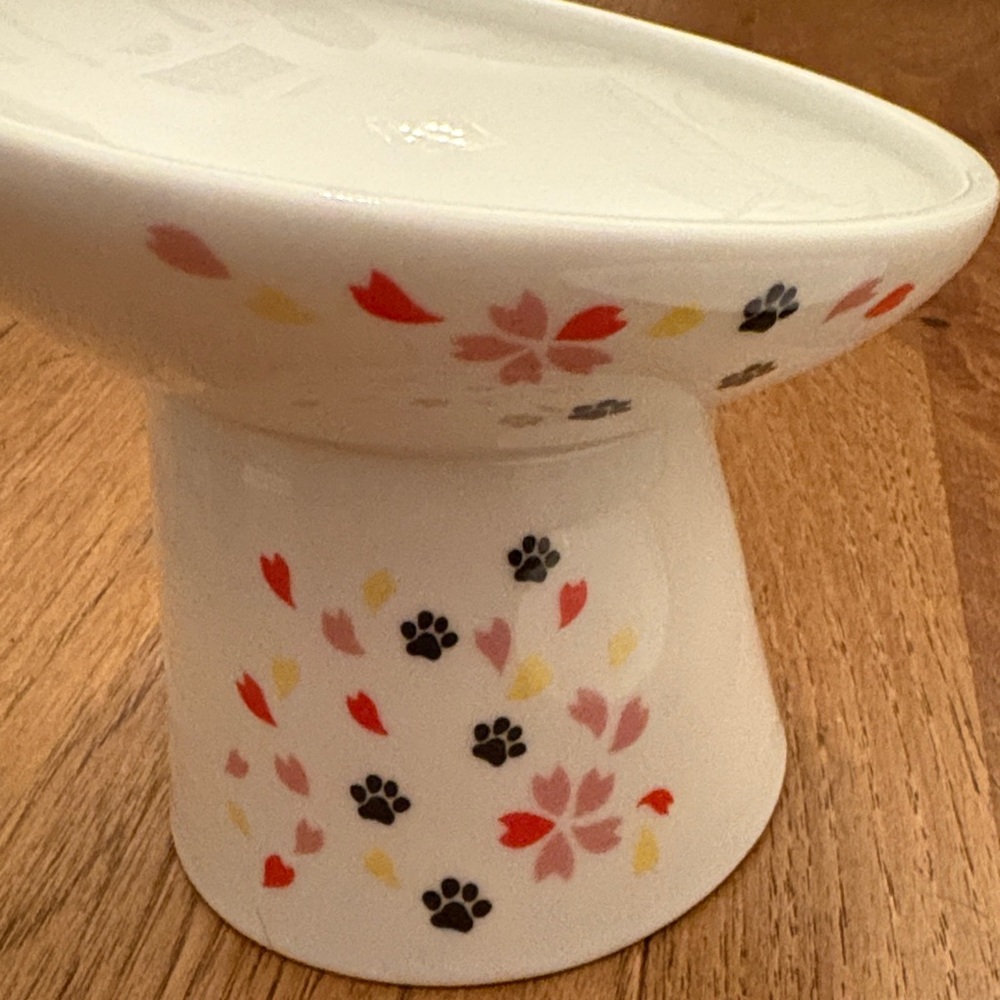 Necoichi Sakura Limited Design Wide Tilted Ceramic Cat Bowl with Tray - Picture 4 of 4
